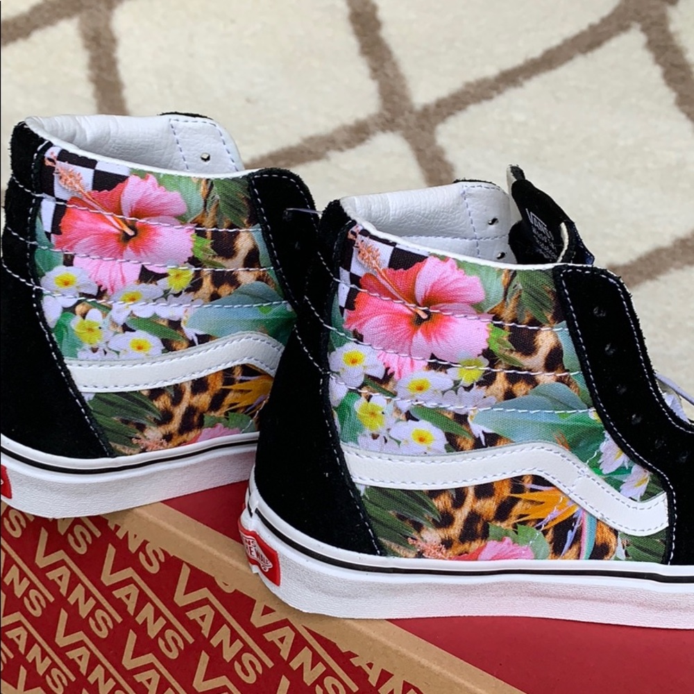••VANS SK8-Hi TROPICALANMICHK TRWHTMLT WMNS - Picture 11 of 16